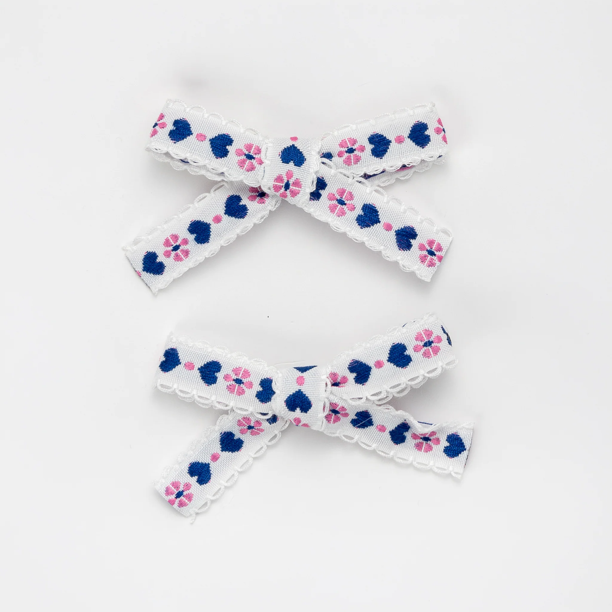Nana 2PK EMB Ribbon Clip - Image 4